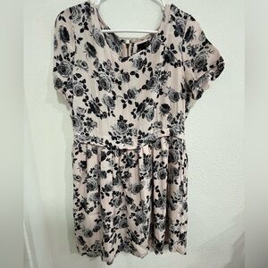 Forever 21 Medium Rose Mini Dress